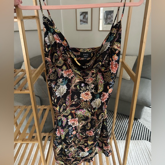 VICI Womens Slip Dresses | Giuseppina Paisley Satin Slip Mini Dress - Picture 4 of 6